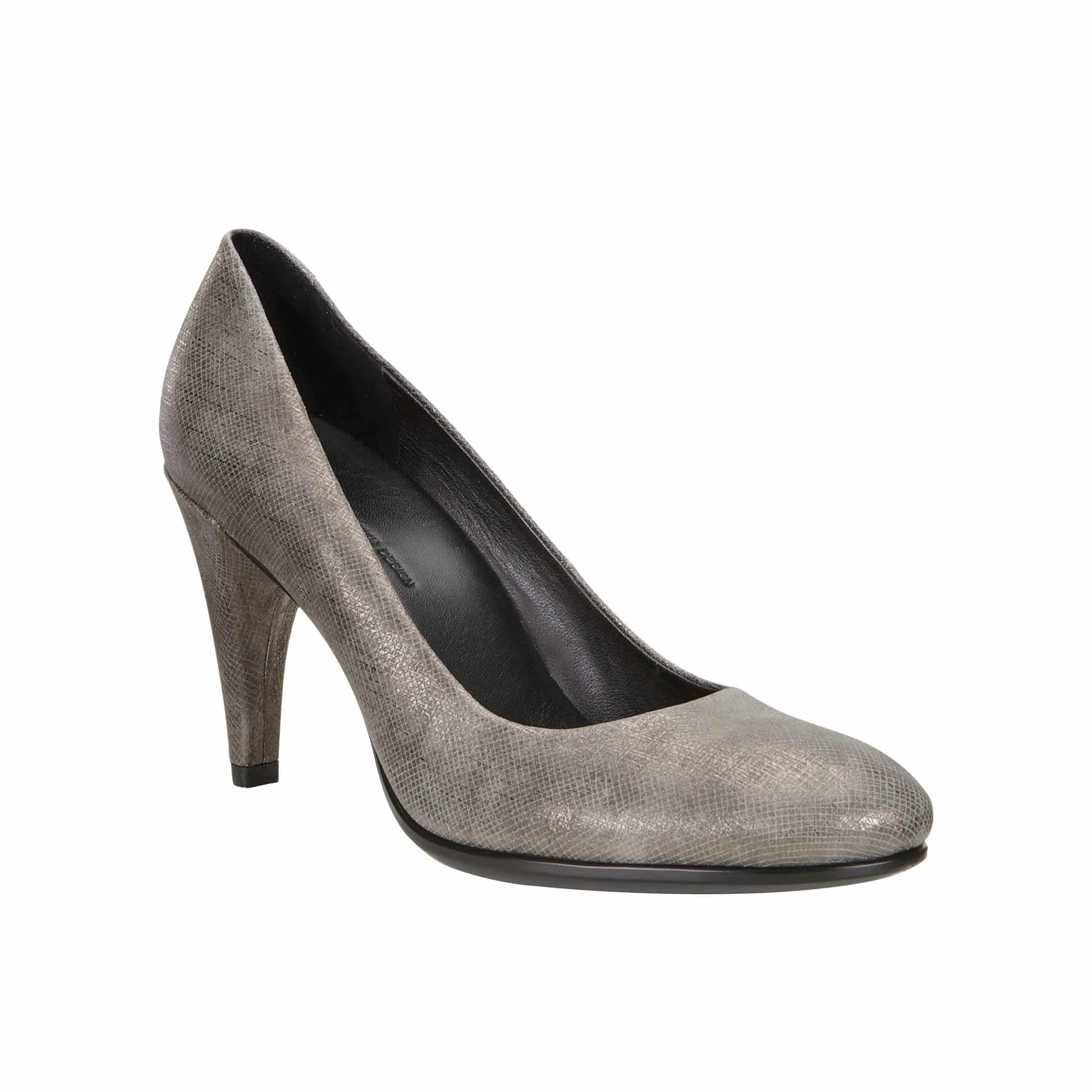 ecco pumps